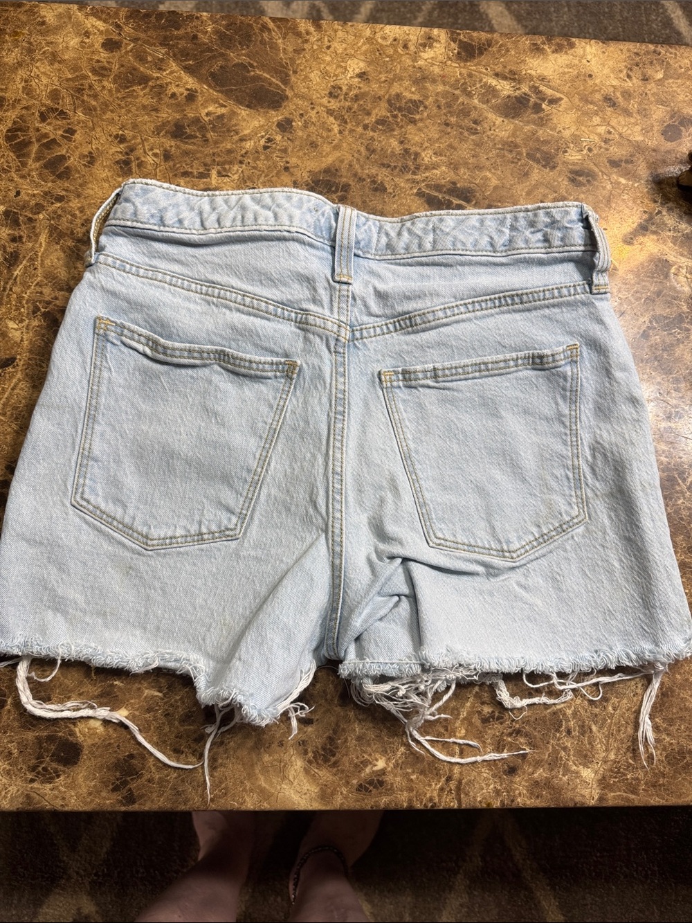 Universal Thread Light Blue Denim Cutoff Shorts Size 4/27R Vintage MIDI